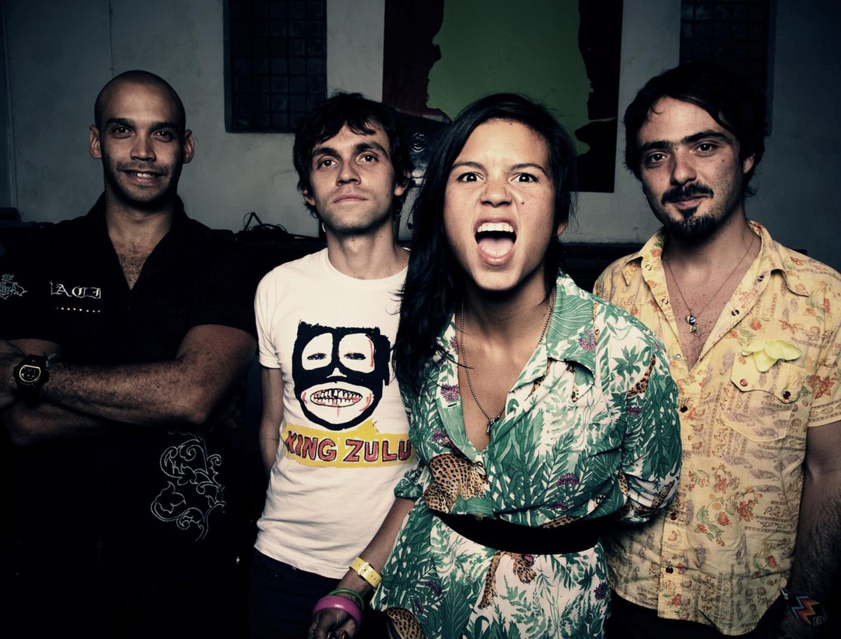 OlebuMexico's tweet photo. La agrupación colombiana @bombaestereo nos presentan su último material “Amanecer” -> http://t.co/g4SV5ueCV9 http://t.co/m4T9FyNm9J