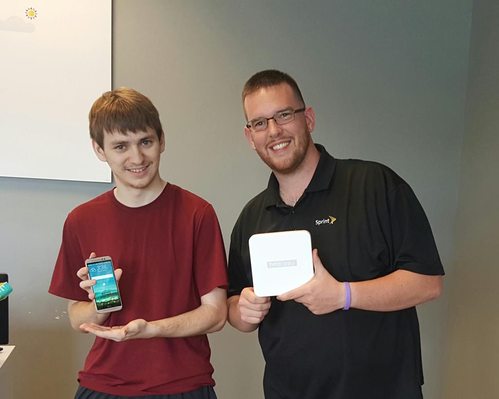 CiceroArch7983's tweet photo. He was on the fence about the #HTCOneM9 but the #UhOhProtection was the game changer!! @HTC_ChadR @Sprint_byNEXGEN http://t.co/339Rgc0IJu