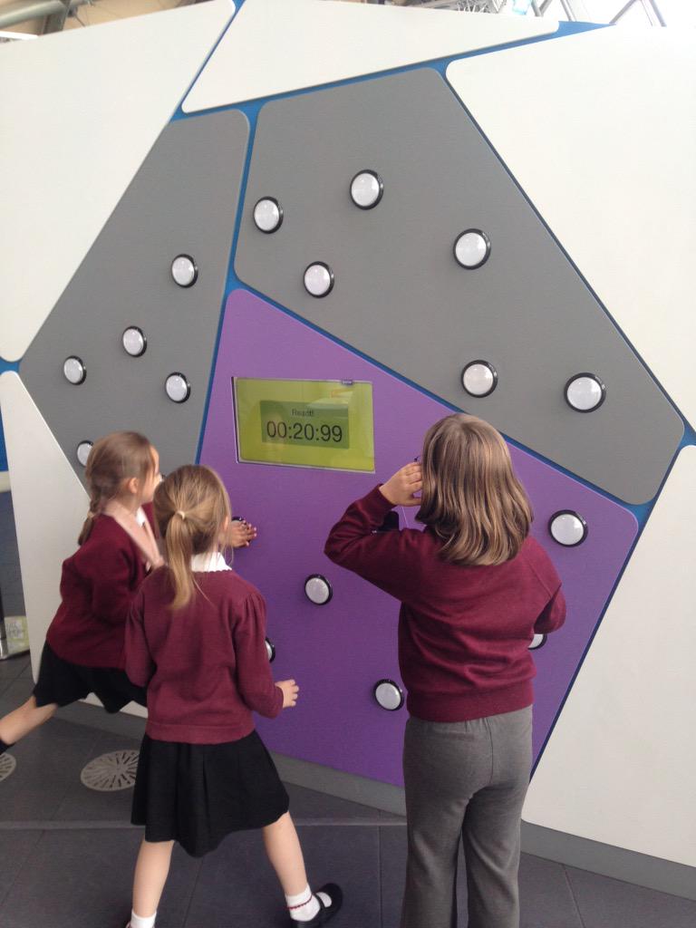 SacredHeartPrim's tweet photo. More science fun. ππ¬ #primarythree #adventures http://t.co/vuasyCfHQo