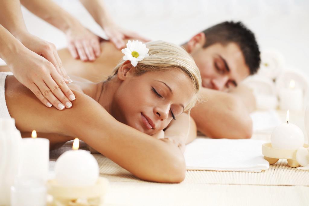 Geri_and_Ginger's tweet photo. Now offering couples massage in your own home. An hour long full body aromatherapy massage for £45! #Essex #Massage http://t.co/Oz0iqKnhyn