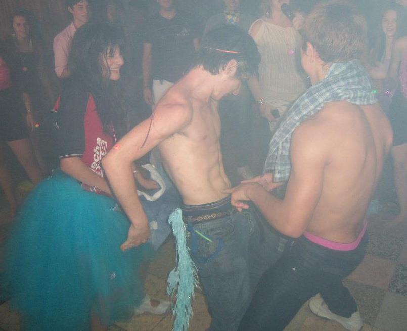 JuaannFe's tweet photo. y este momento #Chonps? #Javir que buena noche #Recuerdos http://t.co/PhxKnpYUf2