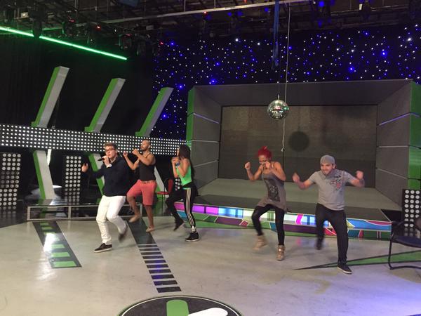 ¡Ensayando para esta tarde de eliminación en Yingo! ¿Quiénes dejarán la competencia? #PonteYingo