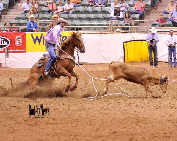 fastbackropes's tweet photo. #TeamFastBack #DakotaK Rd2 winner #BFI2015 #HEEL! #VortexRope @RodeoNewsMag http://t.co/oX7DUnBqDI