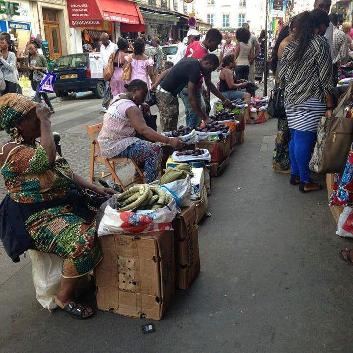 Ces deux vendeurs de prune viendront nous bleuffes au kamer !!!!!!!!!