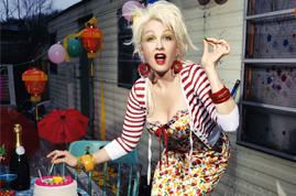 Congratulations to a great woman who is meeting today Cyndi Lauper years happy birthday :) 