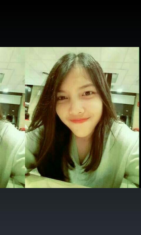 Tepat 20 juni avi elektra vokalis kece dari glamore berulang tahun yg ke 18 Wish you all the best :* ,