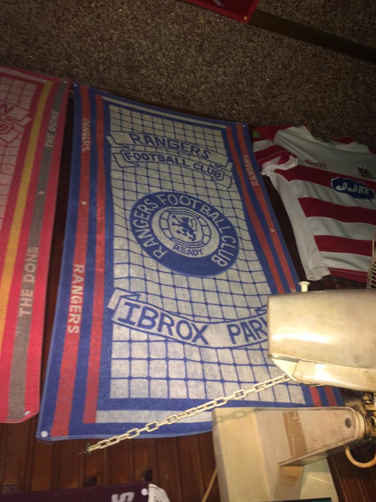 Elishawarburton's tweet photo. In the middle of Greece and look what I find @MarkWarburton9 #Rangers http://t.co/RUM7Ug901n