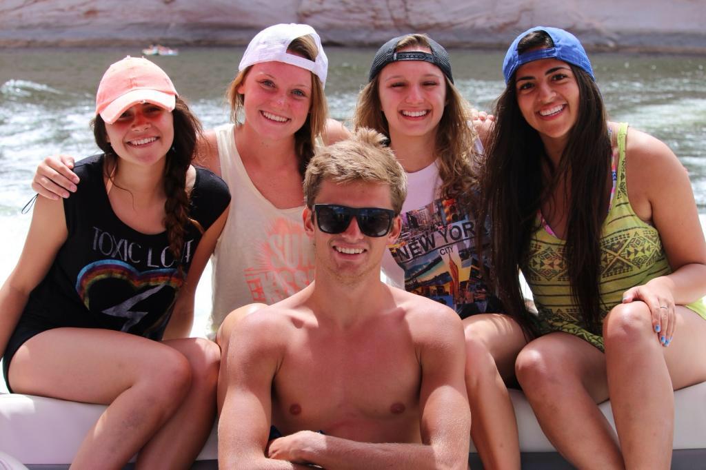 megharrison13's tweet photo. Take me back to Powell 😭 http://t.co/6xf7g3tdQ0
