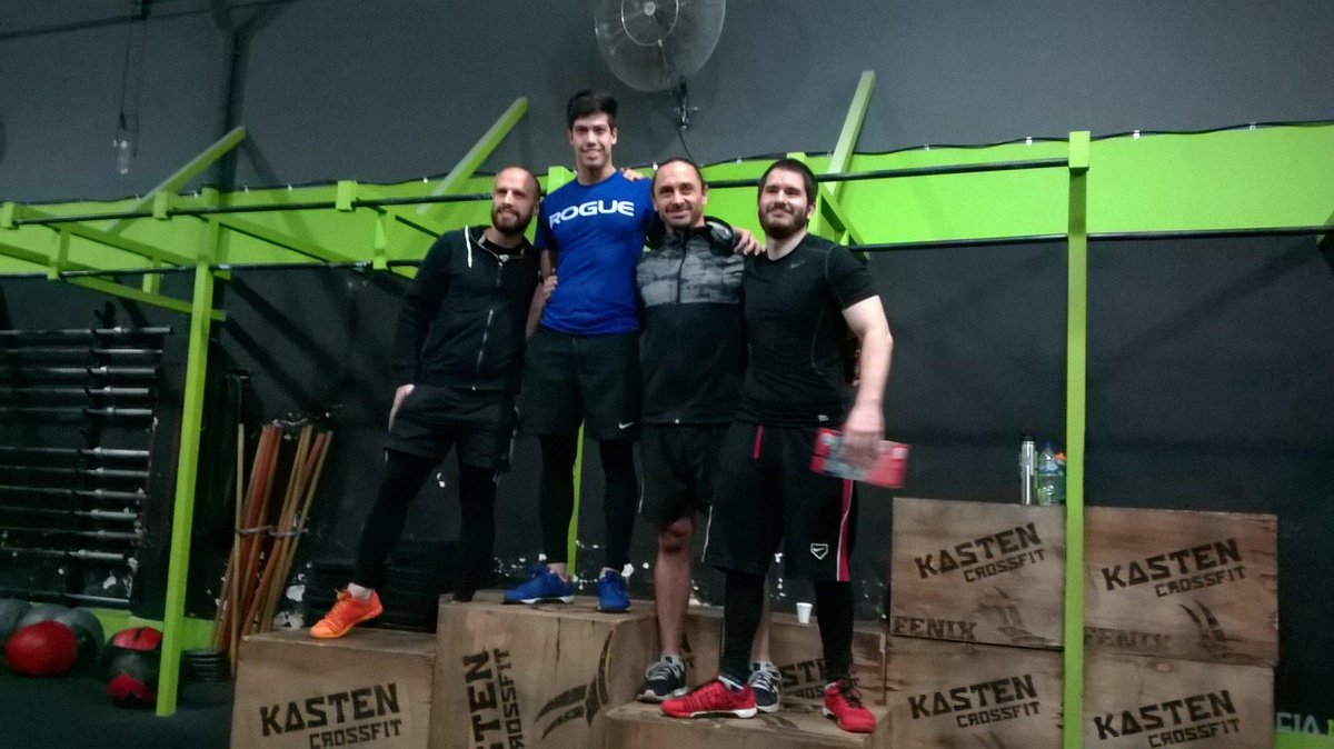 KastenTraining's tweet photo. Campeones de la Competencia! #KastenCrossfit #Competencia #Amigos #ForgetYourLimits http://t.co/EtWM57wq5B