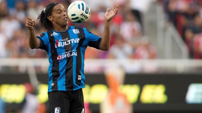 FichajesDigital's tweet photo. Ronaldinho liderará un gran proyecto en Brasil http://t.co/8OJYi8vCQ5 #futbol http://t.co/3GhMQa4uHe