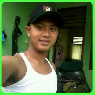 dayatmawar's tweet photo. kalau ygn ini gk.asing lg mz rudi TNI cowok ku http://t.co/KUU2nQIWLE