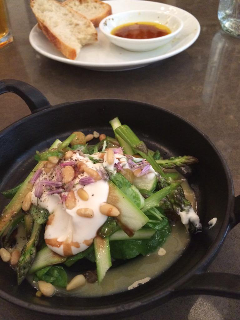 moraninvan's tweet photo. Great lunch today @richmondstn @JohnstonHayden #Toronto #foodie #travel http://t.co/6xxidsPzQL