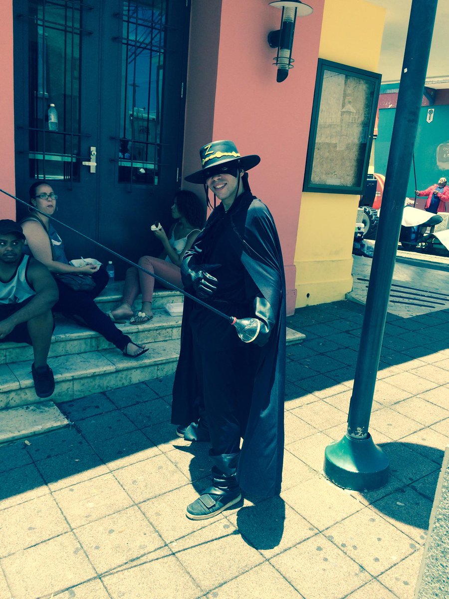 Zorro made a stop by the #MadDogs set today!