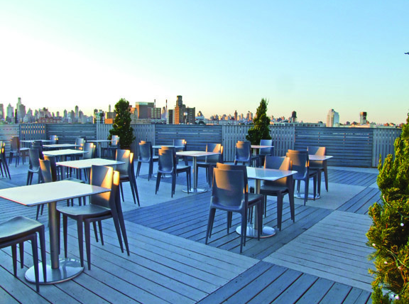 CityViewRacquet's tweet photo. A beautiful view of the #NYC skyline is just one of the many perks of holding your #event on our rooftop patio. http://t.co/dJ0FGKGLXs