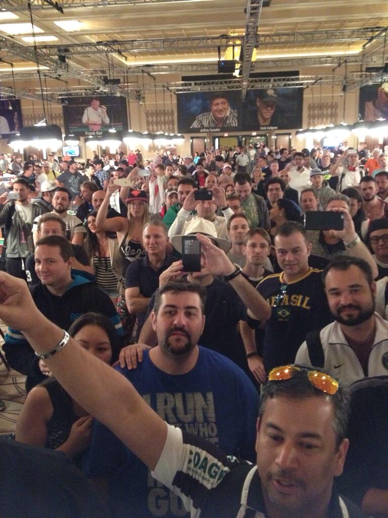 SuperPoker's tweet photo. Brasileirada reunida! #VamoDegas #SPnaWSOP http://t.co/a1Ym6Qfz7F