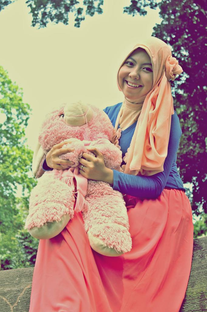 vani_embem's tweet photo. Tetap modis dengan berhijab ^^ #HijabStyleMolto @BuMolto http://t.co/I7G6CO0TXX