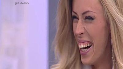 TuiterHits's tweet photo. Tienes la sonrisa más bonita del hipódromo #triogh http://t.co/1ksCHmVSy5