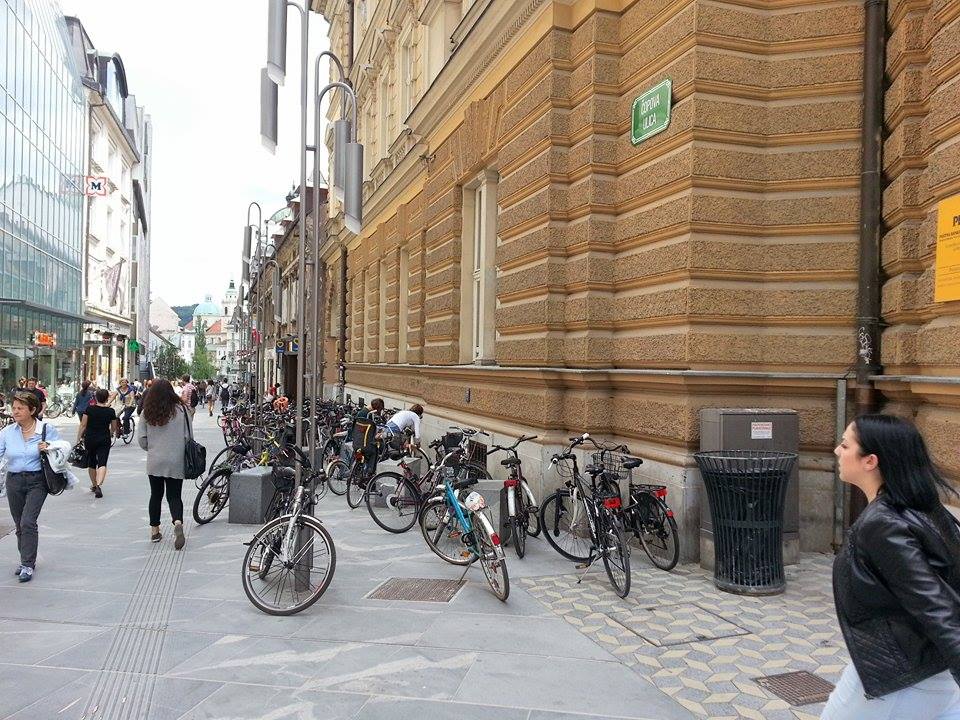 radijsko's tweet photo. Bikes are everywhere! Especially in Ljubljana! Something more about them in our radio prog. soon :) #IvoMariaDamian http://t.co/5QSLaRBGL8