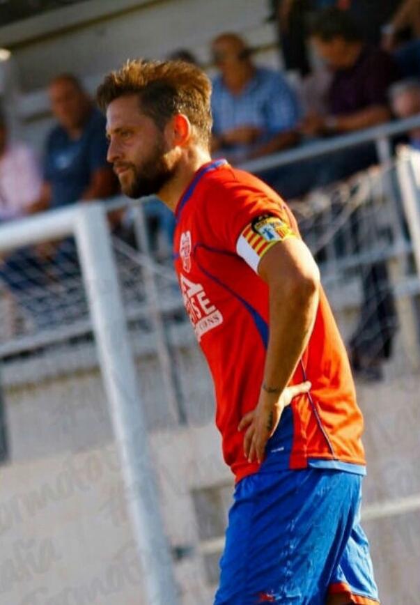 UDCANALSOFICIAL's tweet photo. @ramonet_19 renova en la UD,lidera el nou proyecte @golsmedia @coneixercanals @frentepistacho @elminuter @canalsradio http://t.co/39NewDy6JA