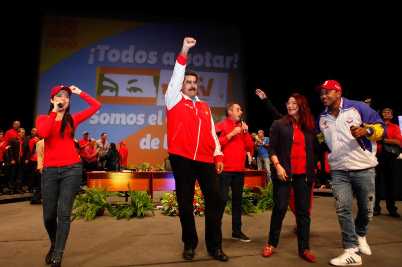 Pdte. <a href="/NicolasMaduro/">Nicolás Maduro</a>: LA VICTORIA NOS PERTENECE, VAYAMOS CON LA BANDERA DE CHÁVEZ A LA VICTORIA EL 6 DICIEMBRE