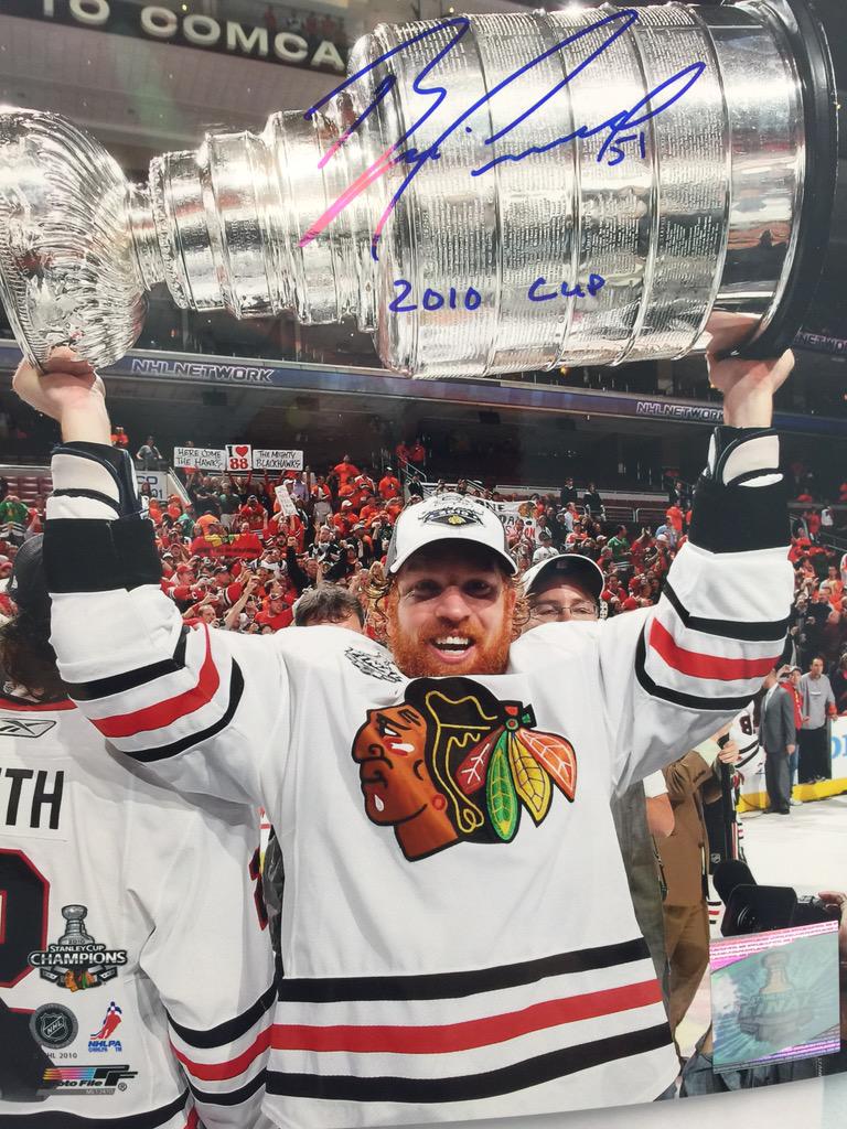 ajsports_ca's tweet photo. Friday we'll giveaway this #Blackhawks #StanleyCup Brian Campbell auto photo Follow&amp;RT to b entered #ajsgiveawayaday http://t.co/HRYpHRbDzP