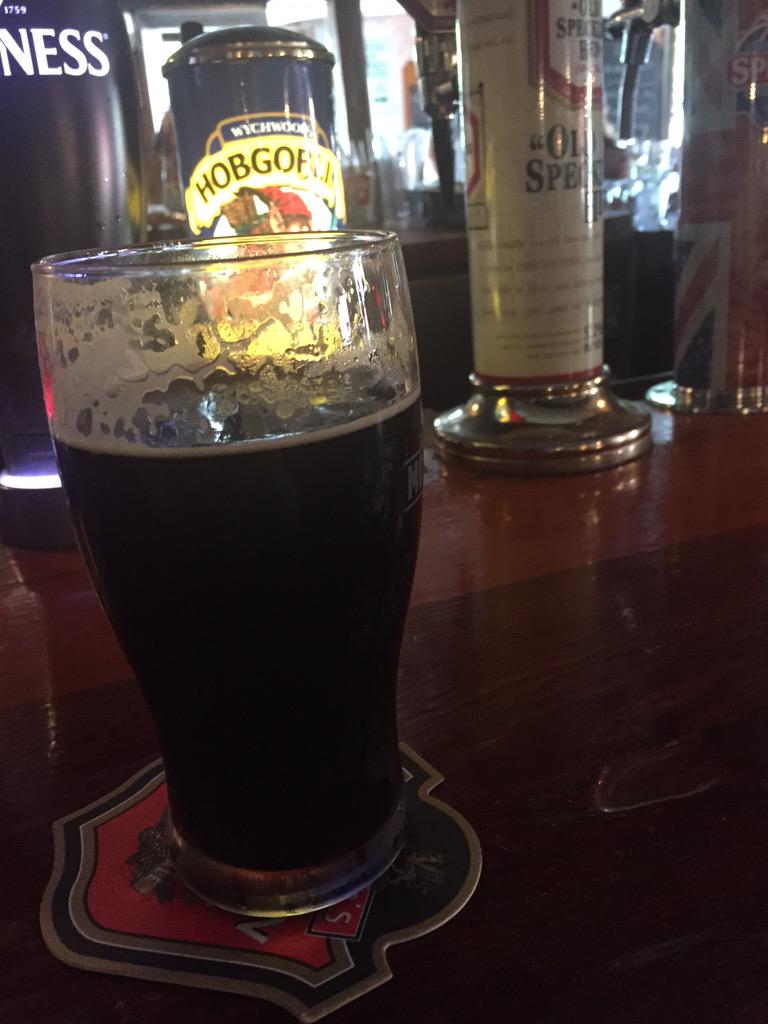 canadianprguy's tweet photo. Enjoying a pint of @SilversmithBrew at the @oldeangelinn.  Great beer and spot in @niagaraonlake. http://t.co/8E9L2lWbW8