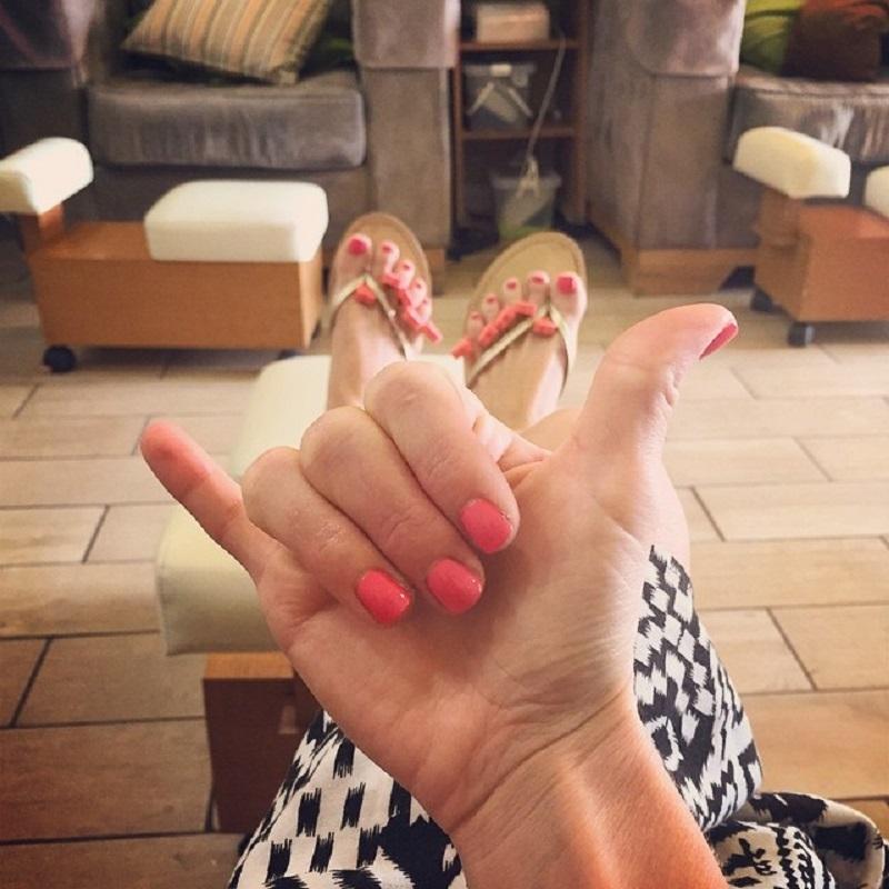 NailSoleEntity's tweet photo. Mani and Pedi π£π
π
π @MariaSansone π
#NailsAppreciationDay
#PinkToesSeason
#PinkNails http://t.co/cyEXT13yW1