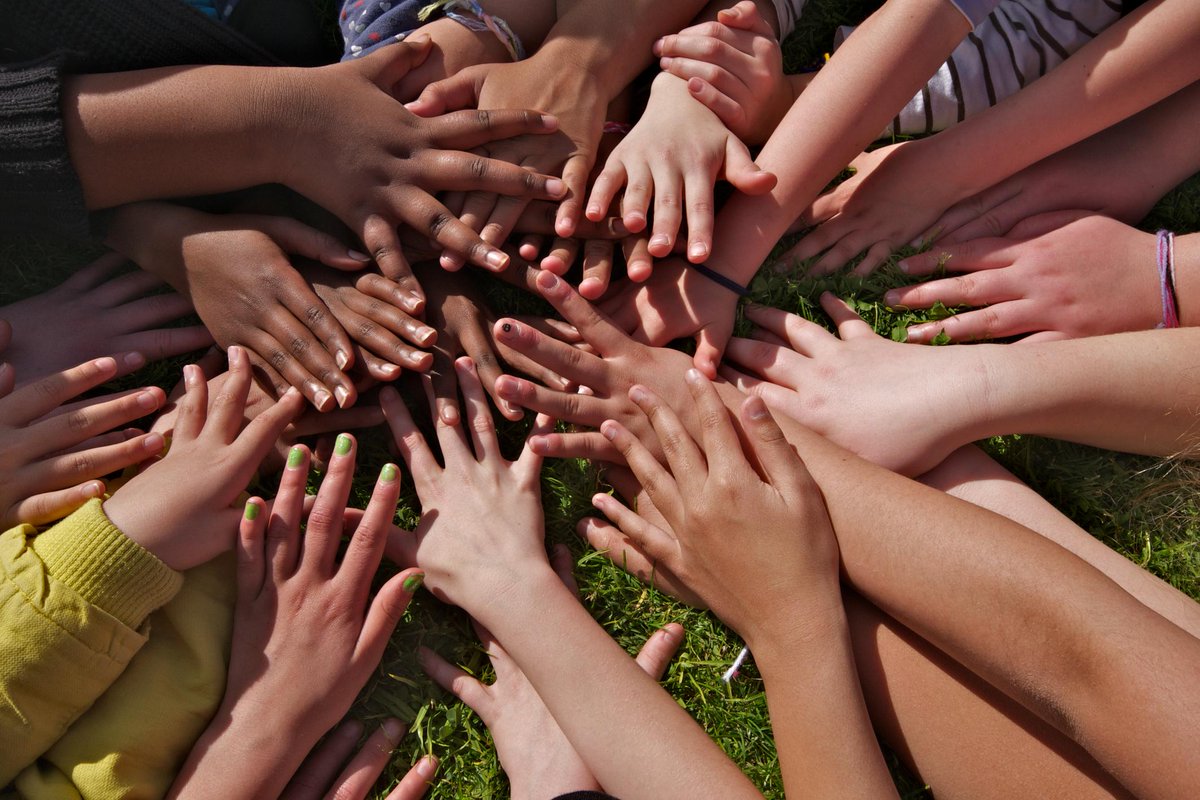 ProfessorMedios's tweet photo. #race #ethnicity #racism #RacismInAmerica #Charleston https://t.co/nafN25SMgD http://t.co/PRZCZAzTFA