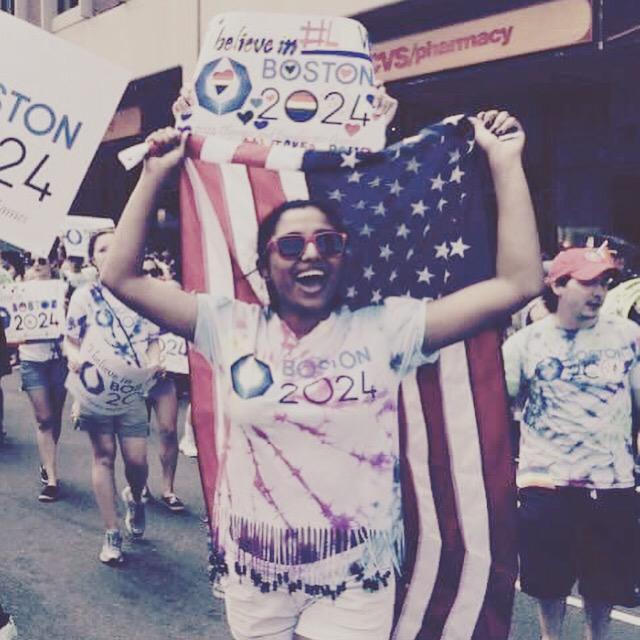 anushamookherje's tweet photo. Current mood: GO TEAM USA! #USA #GoTeamUSA #soccer #WWC2015 http://t.co/YRKXMf6pPA