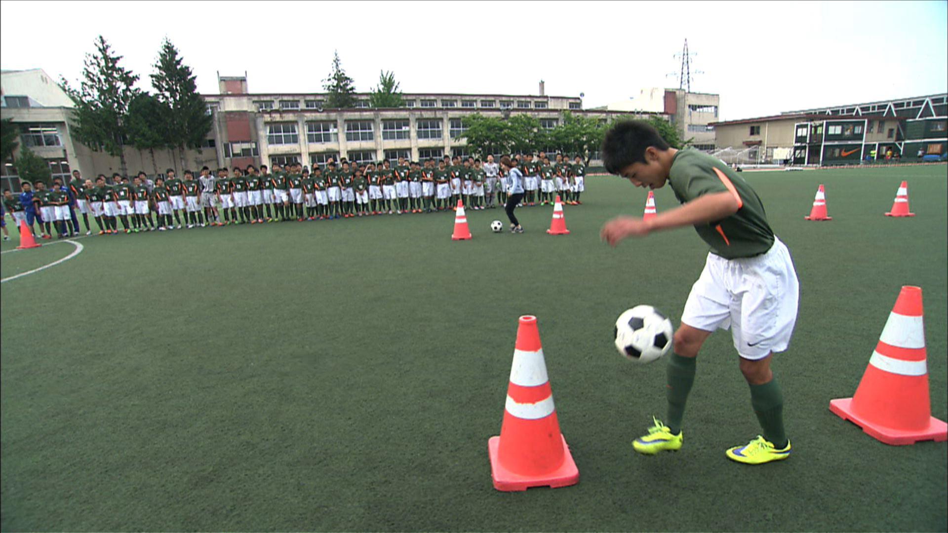 Atv青森テレビ على تويتر わっち Tvにでよっ 今日は 青森山田中学校サッカー部を紹介 数々の大会で好成績をおさめている山田中 サッカー部 部員数は なんと78名 そんなサッカー部に 佐藤アナが 無謀にも Pk対決 や ドリブル対決 に挑む Http T Co Atv青森テレビ على تويتر わっち Tvにでよっ 今日は 青森山田中学校サッカー部を紹介 数々の大会で好成績をおさめている山田中 サッカー部 部員数は なんと78名 そんなサッカー部に 佐藤アナが 無謀にも Pk対決 や ドリブル対決 に挑む Http T Co