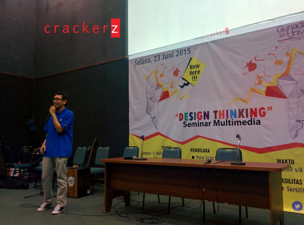 Crazy_Hackerz's tweet photo. Currently at University Gunadarma. Sofian our co-founder giving a talk about Internet Of Things or in short IOT. http://t.co/ZjsAocfWfJ