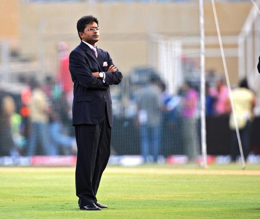 the_hindu's tweet image. Who paid for Rajiv Shukla&apos;s private trips to London, asks @LalitKModi  
#LalitModiRevelations thne.ws/1dcNk37