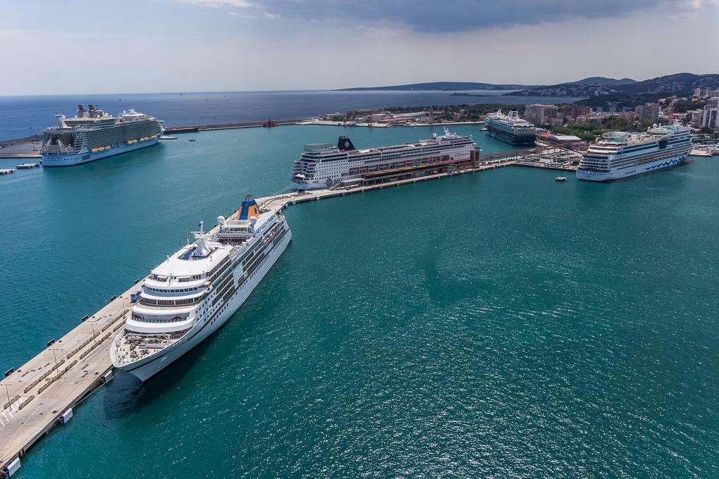 PortsdeBalears's tweet photo. A (casi) pleno rendimiento! #cruceros #turismo #Palma http://t.co/z3CSr88fmD