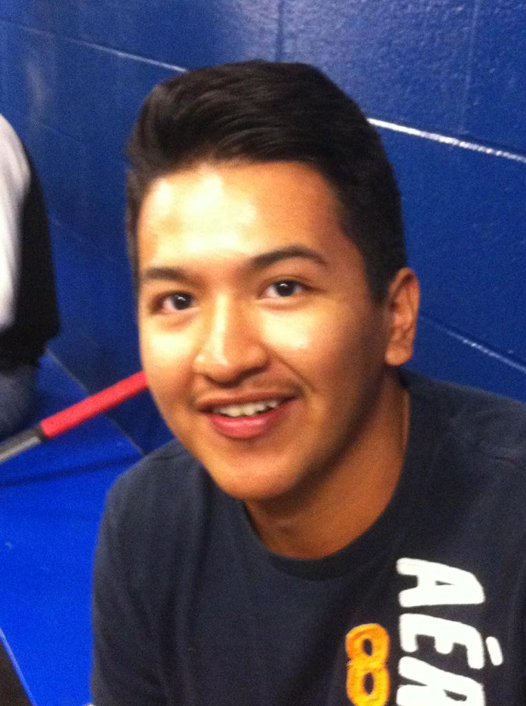 ASHLBUCKS's tweet photo. Big boi @daylin_d11 draws into the line up for the #Bucks tonight http://t.co/hh8TBbcQt8