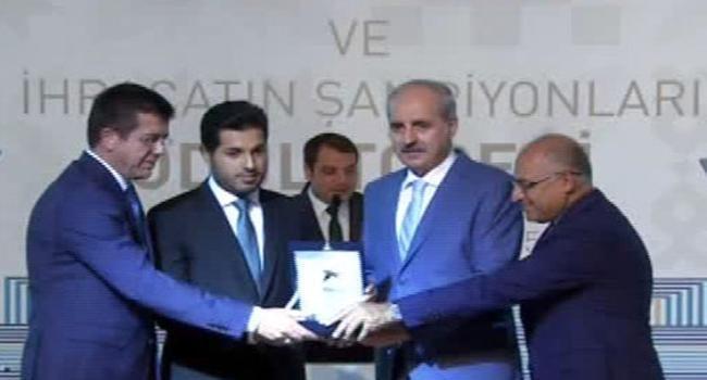 Hurriyet's tweet photo. Döviz getirmedi ama ihracat ödülü var
http://t.co/q1tYZl0jNu http://t.co/Td2Gx3F62G