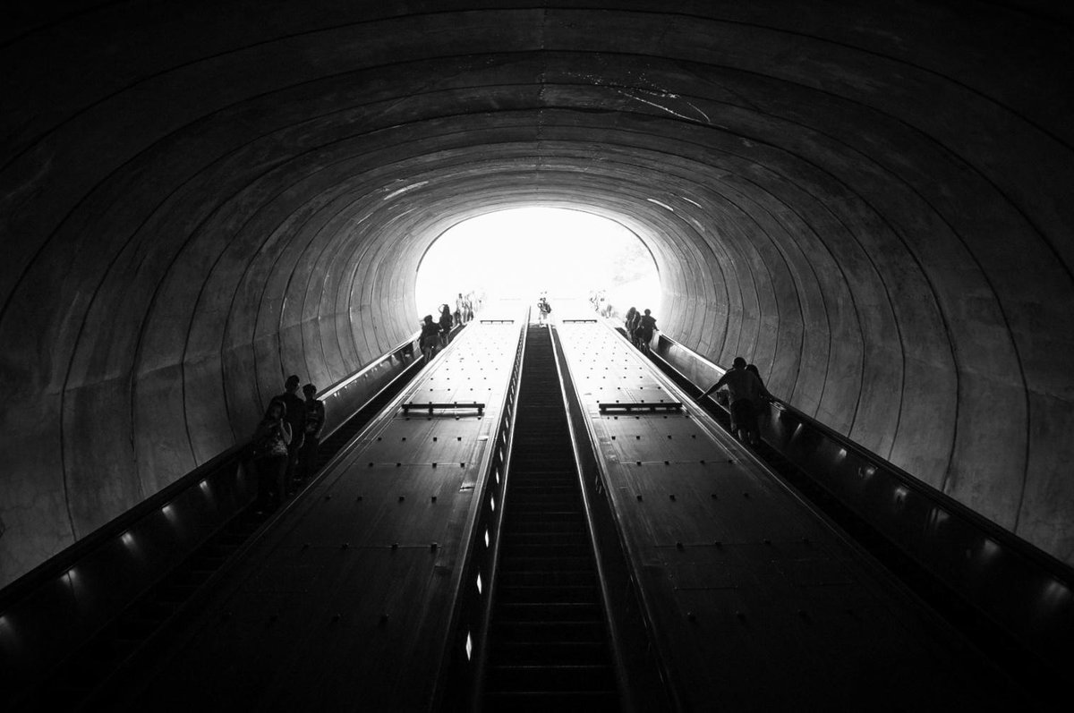 DMVPics's tweet photo. Dupont Circle in black &amp; white. http://t.co/j6GWhoAWkW