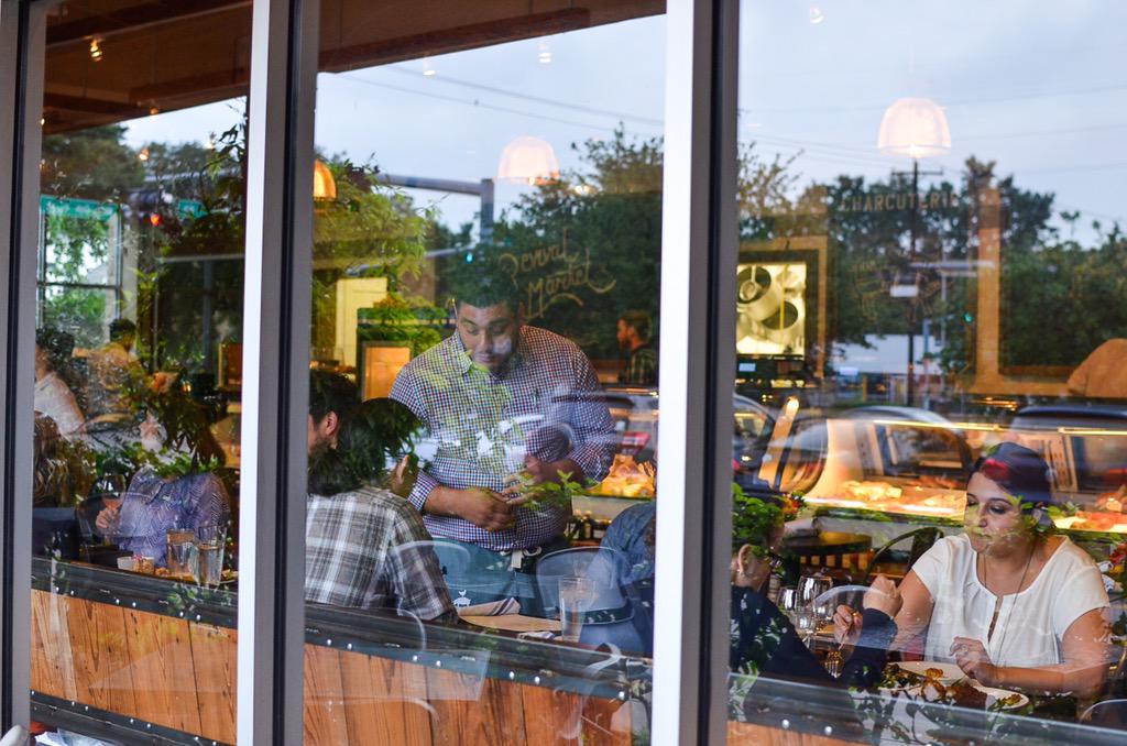 RevivalMarket's tweet image. Our Gulf Coast preservation kitchen is open for dinner Tuesday-Sunday. Full menu here: bit.ly/1dcXoZR #SLGT