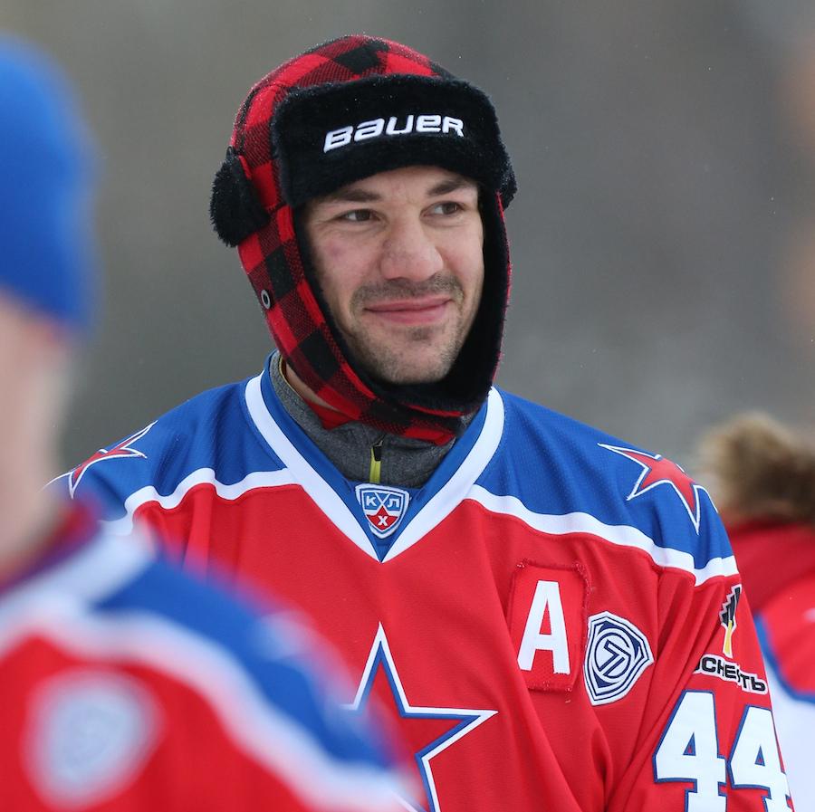 хоккеиста артюхина