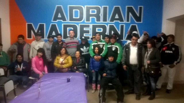 AMaderna2015's tweet photo. Reunion con Jovenes http://t.co/XkgsJgeuCT