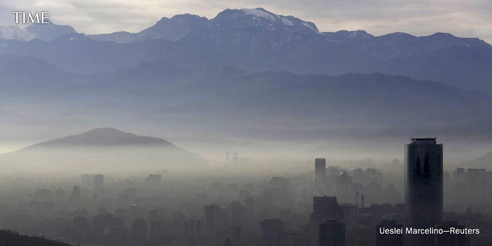 TIME's tweet image. Chile declares first environmental emergency since 1999 over air pollution ti.me/1K8LFua