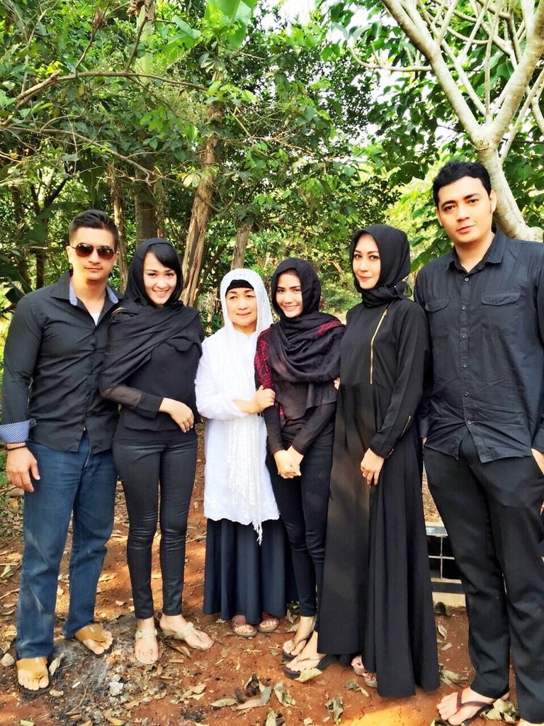 Dilokasi Ftv Layar Kemilau <a href="/MNC_Pictures/">MNC Pictures</a> <a href="/Official_MNCTV/">MNCTV</a> <a href="/sha_fina/">Cut Shafina</a> <a href="/hendrayan99/">hendrayan</a> <a href="/alliarosa/">Allia Rosa</a> <a href="/corteziersofc/">Corteziers OFC</a> coming soon