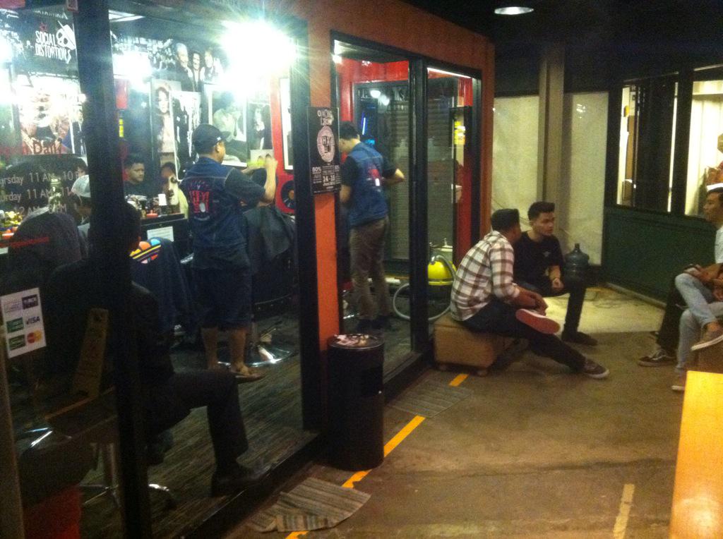 HeyHoBarberShop's tweet photo. Tuesday Night. http://t.co/oz7GO21AwR