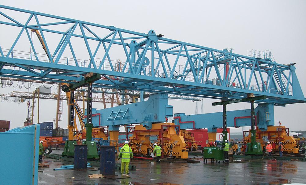 ainscoughuk's tweet image. For when you need an alternative to a crane. #JackingSystems