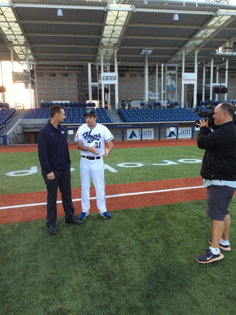 BrianBergerPR's tweet photo. .@HillsboroHops GM @wombokl with @KGWSunrise @DrewCarney live from Ron Tonkin Field #foodpreview #homeopener http://t.co/lRj7VhfniB