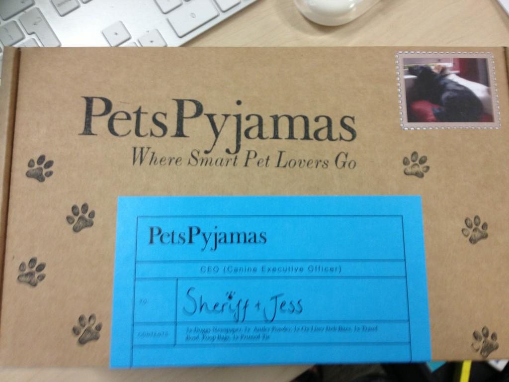 fgycarrie's tweet photo. Great packaging @PurePRInteriors  @PetsPyjamas http://t.co/h0CB04LcH6