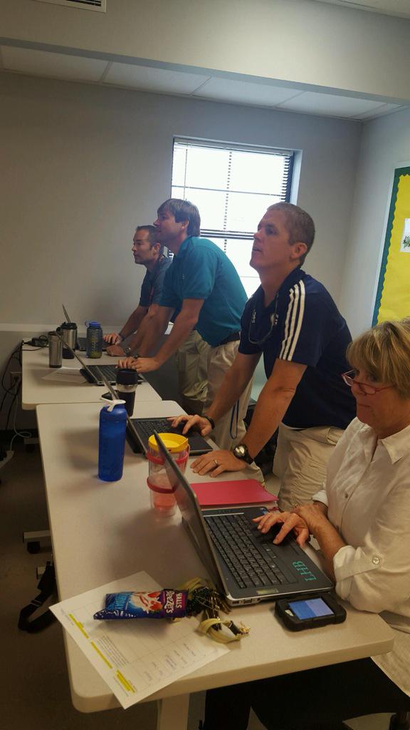 FrechetTECH's tweet photo. EDPD 818 competing with @GetKahoot @KTech8 @ItsThatJenny @freshd85 http://t.co/7H3qA4OffS