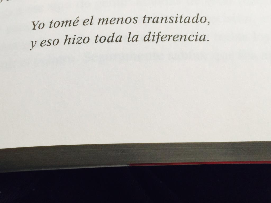 AlesConstantino's tweet photo. Ser diferente, girar el café del lado contrario, pensar distinto, ser extraordinario... http://t.co/0aCIRImyp0