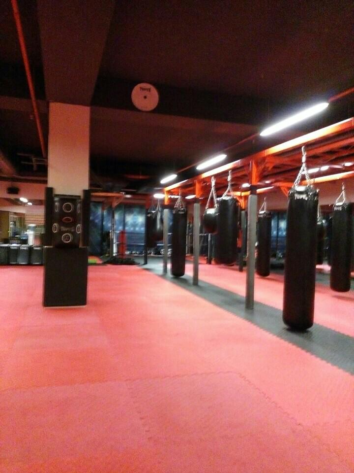 birol_topuz's tweet photo. #kickboxingtime (at @TopuzFight Academy in İstanbul, Ataşehir) https://t.co/MCp75oFLez http://t.co/JQFEBjdq46