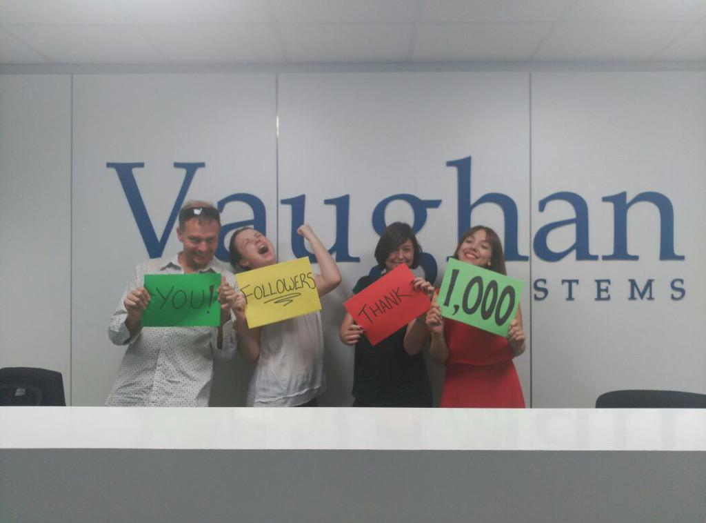 aingleslive's tweet photo. Yujuuu! We've reached (hemos alcanzado) #1000followers! THANK YOU ALL SO MUCH! Un reto: pon la frase en orden http://t.co/ywsds0XOgN