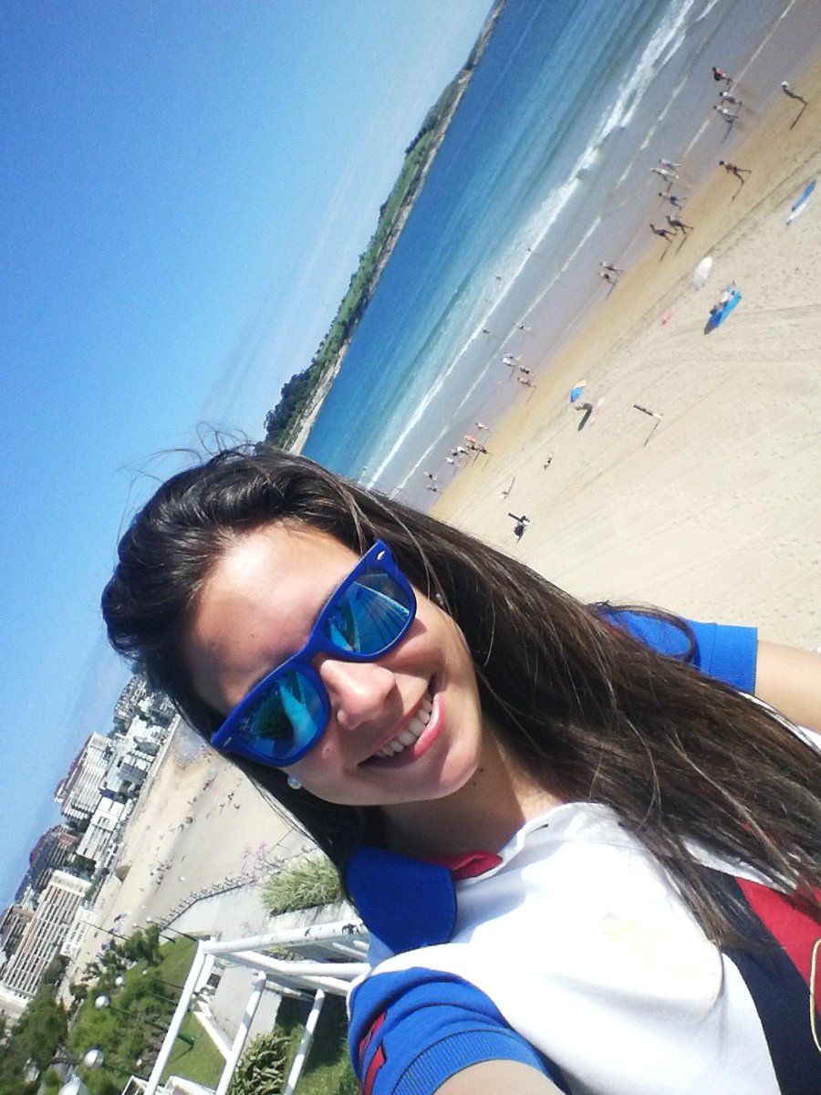 MartaBarcena's tweet photo. Esperando al guapo de @germanzip con unas maravillosas vistas!! #summer http://t.co/Oi9lklrGe6